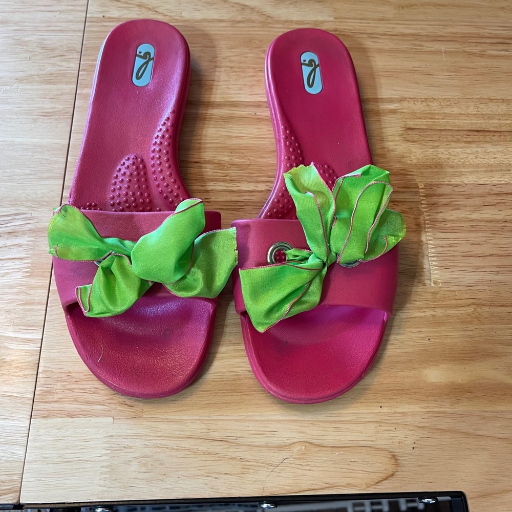 Oka-B Womens Pink Slide Sandals Green Bow Accents Made in USA Size Large